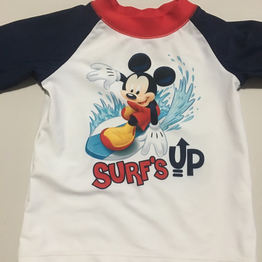 Disney Tshirt babyboys 6-9 months